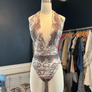New w/o tags Snakeskin Plunge Neck One Piece Swimsuit